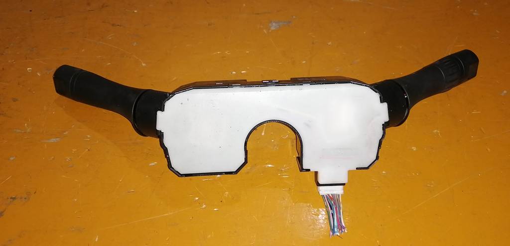 Салон Nissan March 2