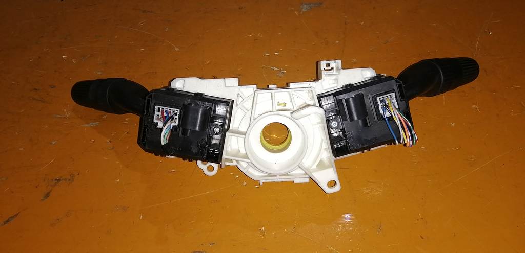 Салон Honda Freed Spike 2