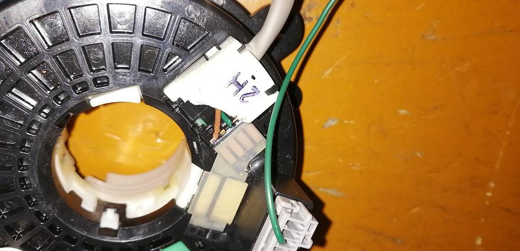 MARCH K13 ШЛЕЙФ-ЛЕНТА РУЛЯ Nissan March 1