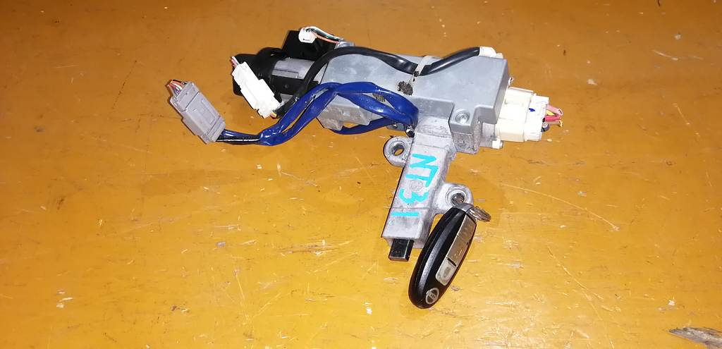 замок зажигания Nissan X-Trail 0