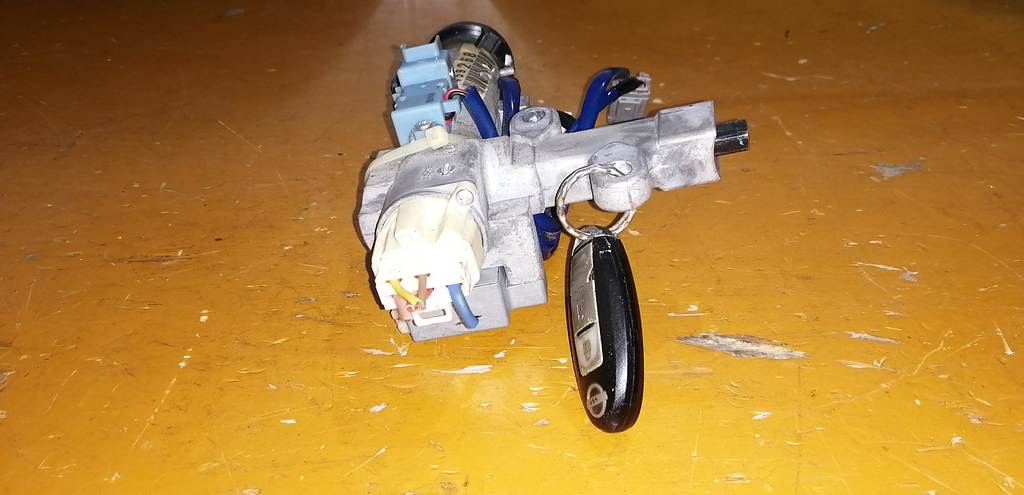 замок зажигания Nissan X-Trail 3