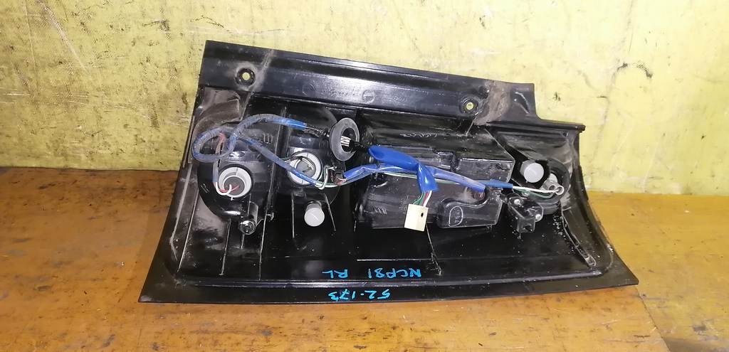 Осветительные приборы Toyota Sienta 2