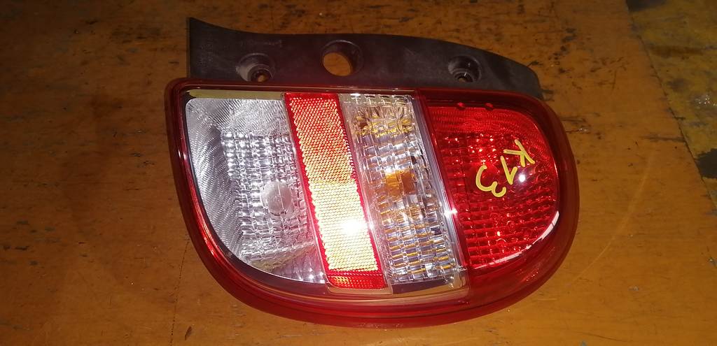 стоп-сигнал Nissan March 0