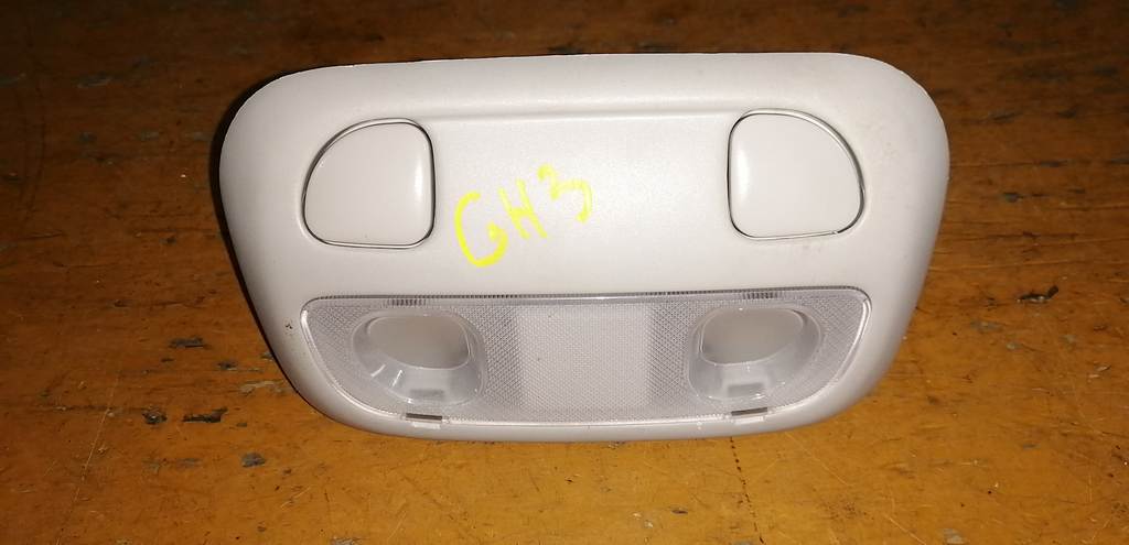 плафон салонный Subaru Impreza 0