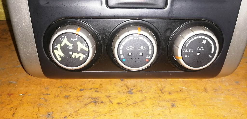 X-TRAIL NT31 КЛИМАТ-КОНТРОЛЬ 27500 J0015 Nissan X-Trail 1