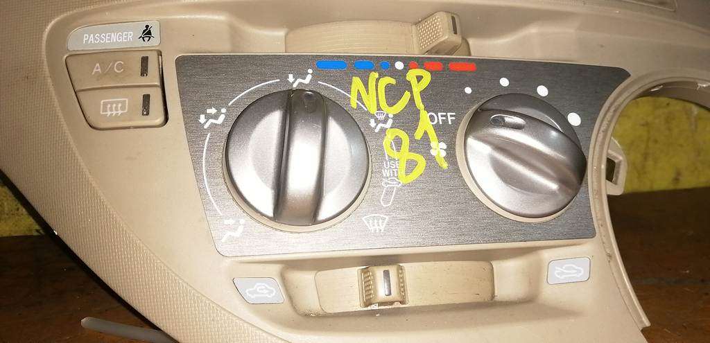 SIENTA NCP81 КЛИМАТ-КОНТРОЛЬ Toyota Sienta 1