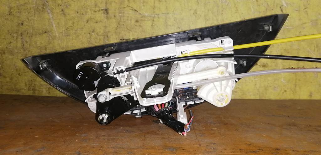 NOTE E11 КЛИМАТ-КОНТРОЛЬ 27510 8Y20B Nissan Note 1