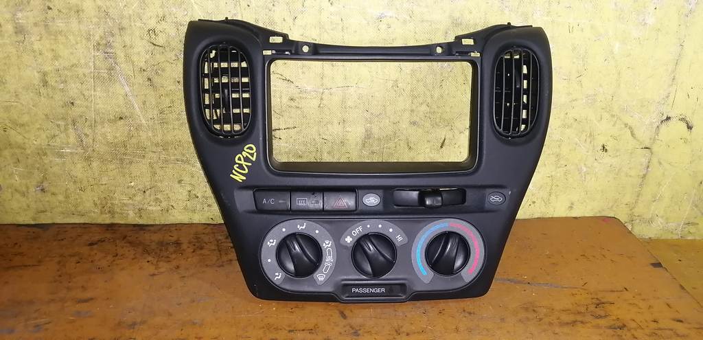 климат-контроль Toyota Funcargo 0