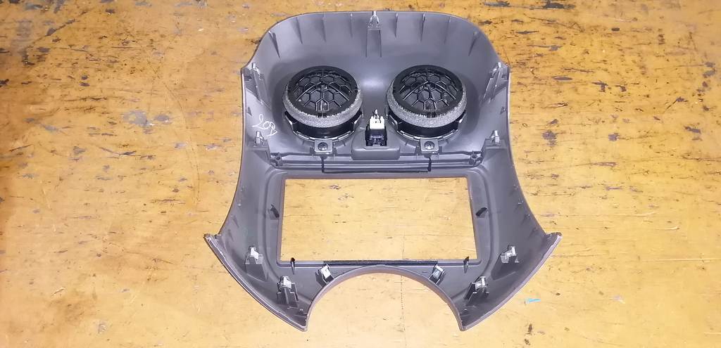 MARCH K13 КОНСОЛЬ МАГНИТОФОНА Nissan March 1