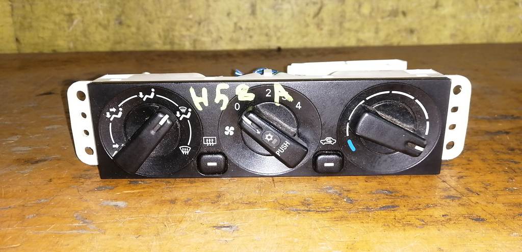 климат-контроль Mitsubishi Pajero Mini 0