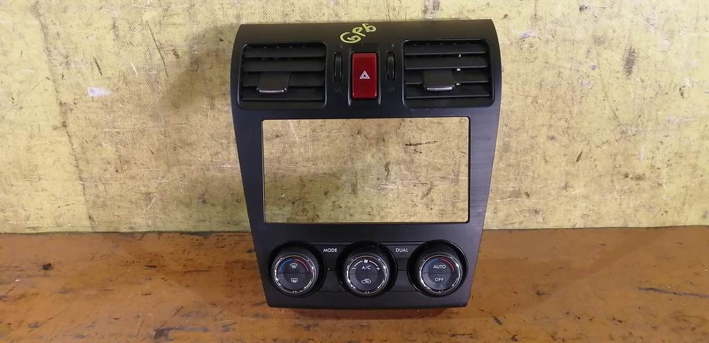 климат-контроль Subaru Impreza 0