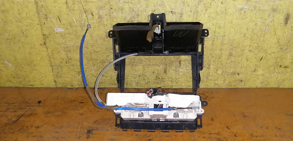 климат-контроль Mitsubishi Colt 3