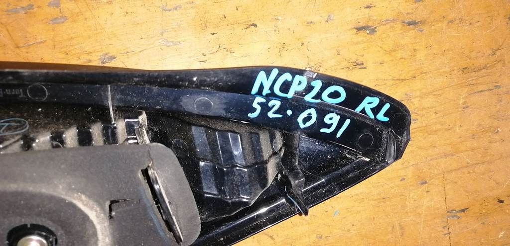 FUNCARGO NCP20 СТОП ЛЕВЫЙ Toyota Funcargo 1