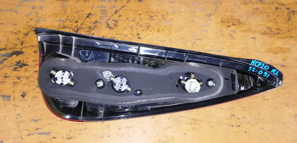 Осветительные приборы Toyota Funcargo 2