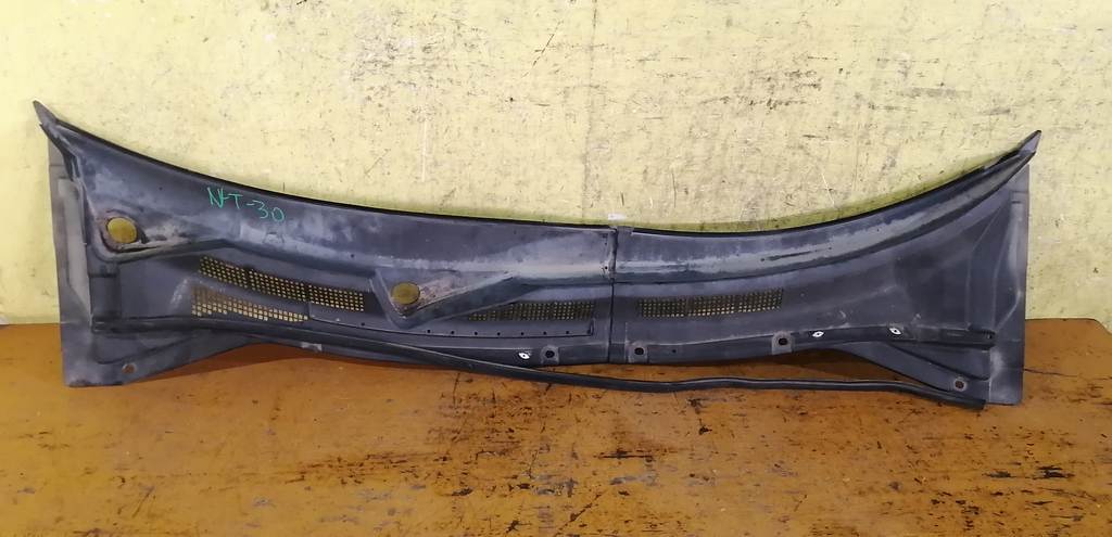 жабо Nissan X-Trail 0