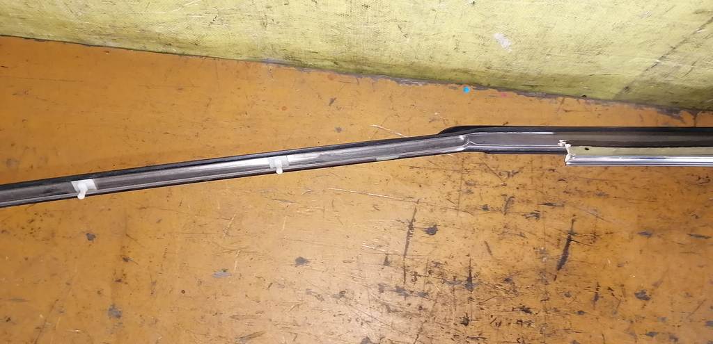 ветровик Subaru Legacy 3