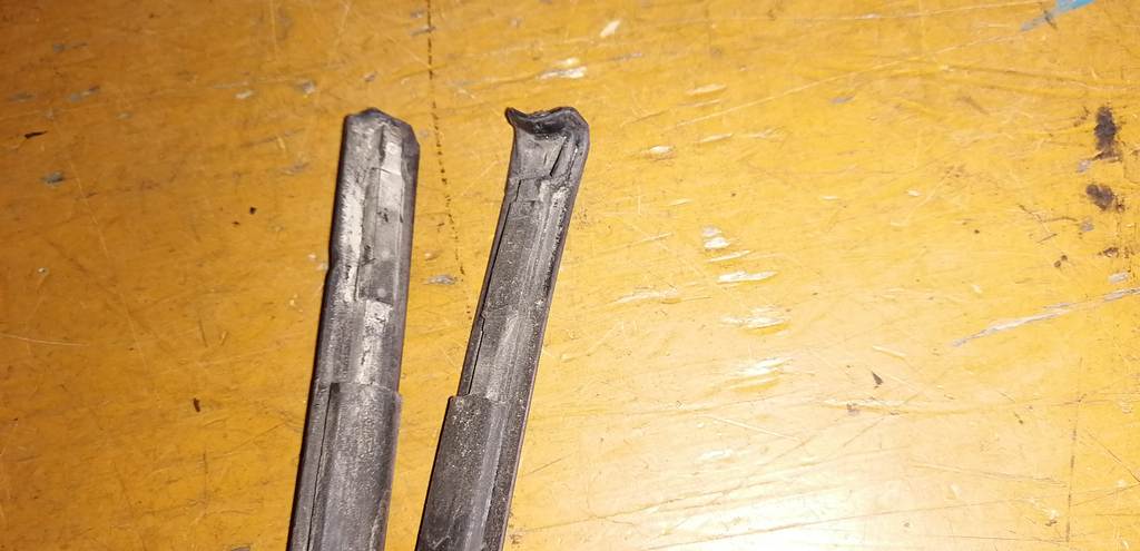 молдинг на крышу Toyota Funcargo 3