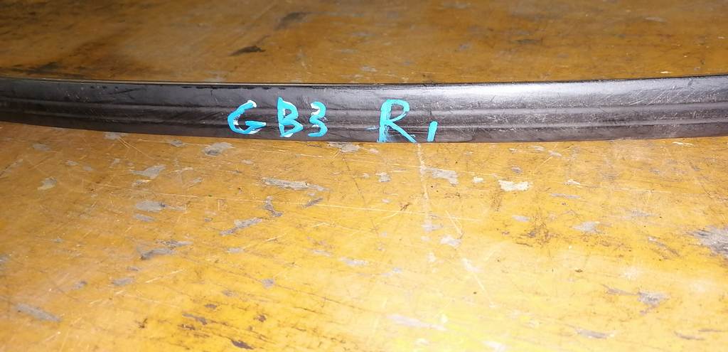 FREED GB3 МОЛДИНГ КРЫШИ ПРАВЫЙ 1 Honda Freed 1