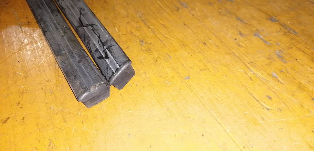 SOLIO MA15S МОЛДИНГ КРЫШИ ЛЕВЫЙ Suzuki Solio 1