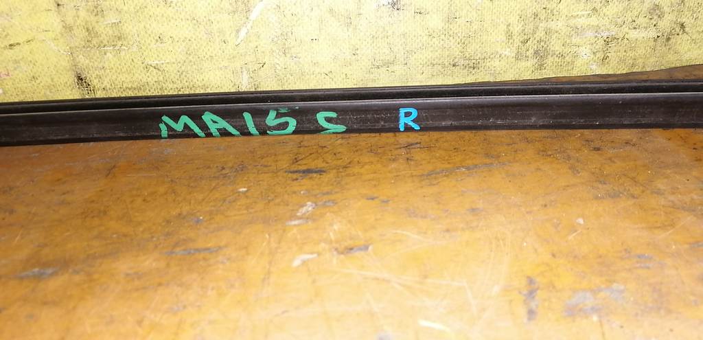 SOLIO MA15S МОЛДИНГ КРЫШИ ПРАВЫЙ Suzuki Solio 1