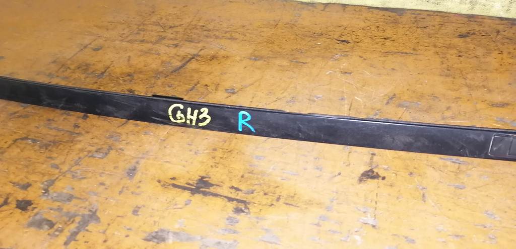 IMPREZA GH3 МОЛДИНГ КРЫШИ ПРАВЫЙ Subaru Impreza 1