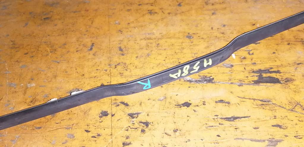 PAJERO MINI H58A МОЛДИНГ КРЫШИ ПРАВЫЙ Mitsubishi Pajero Mini 1