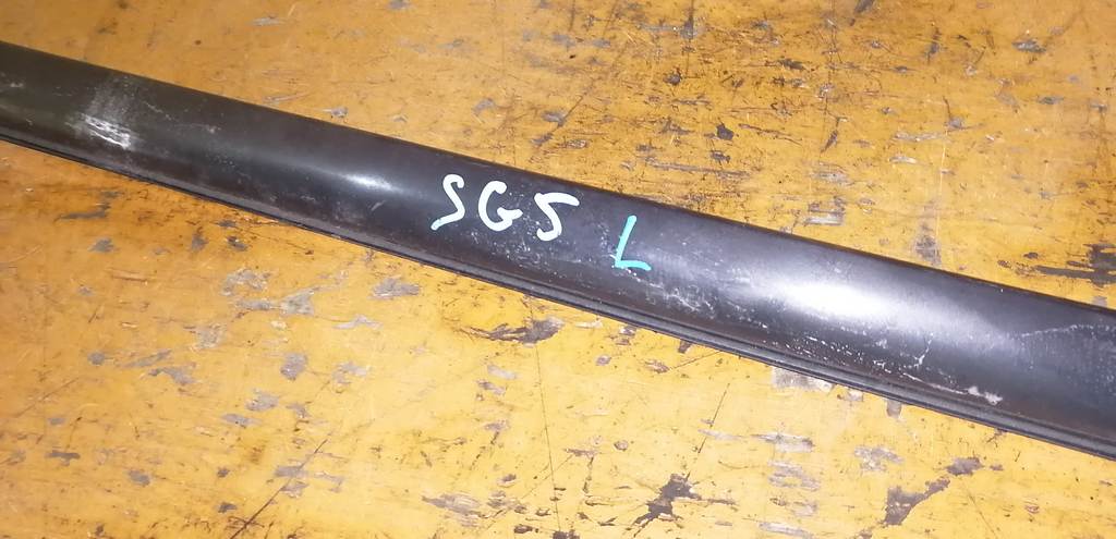 FORESTER SG5 ВЕТРОВИК ЛЕВЫЙ Subaru Forester 1