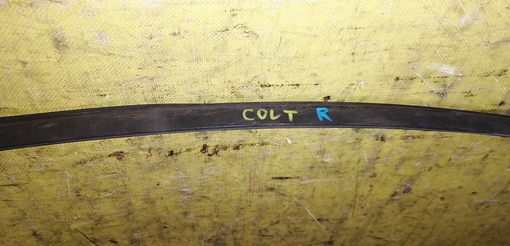 COLT Z21A МОЛДИНГ КРЫШИ ПРАВЫЙ Mitsubishi Colt 1