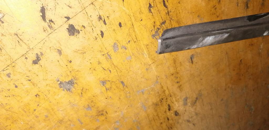 COLT Z21A МОЛДИНГ КРЫШИ ПРАВЫЙ Mitsubishi Colt 4