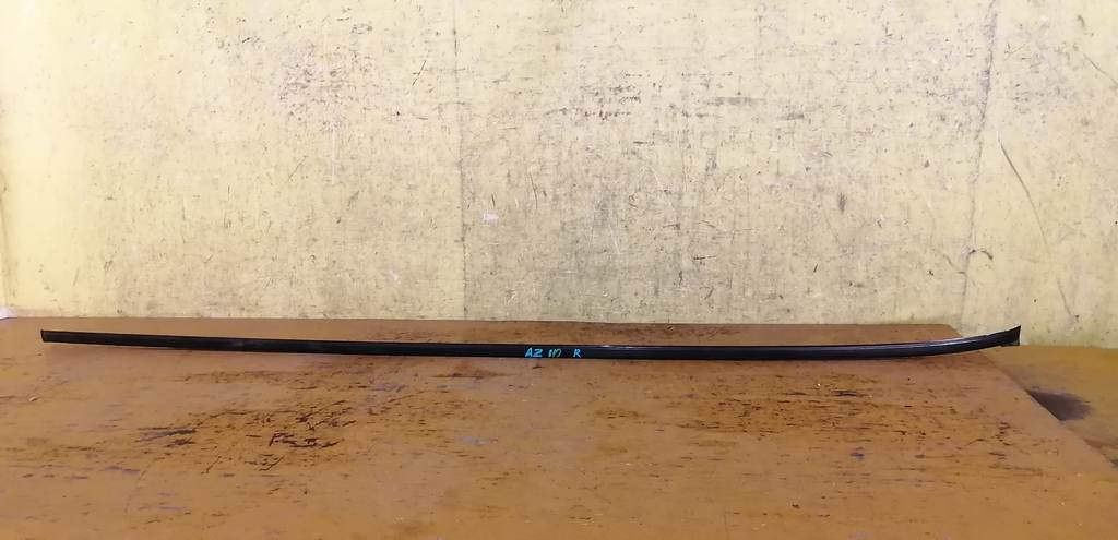 молдинг на крышу Nissan Cube 0