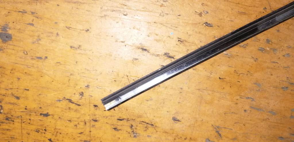 молдинг на крышу Nissan Teana 3