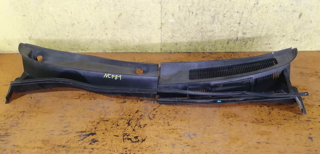 жабо Toyota Sienta 0