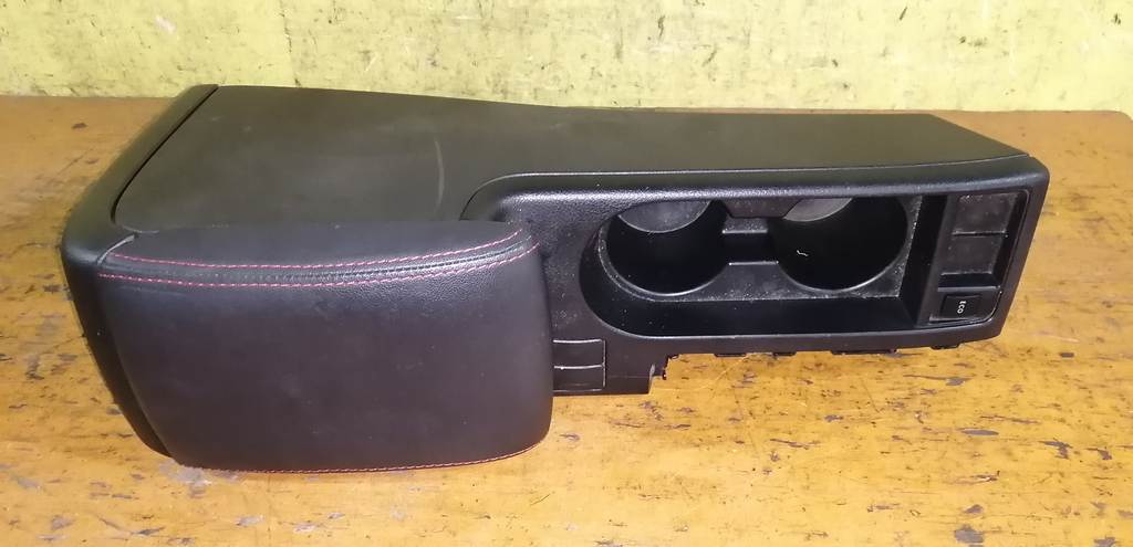 IMPREZA GH2 КОНСОЛЬ МЕЖДУ СИДЕНИЙ Subaru Impreza 1