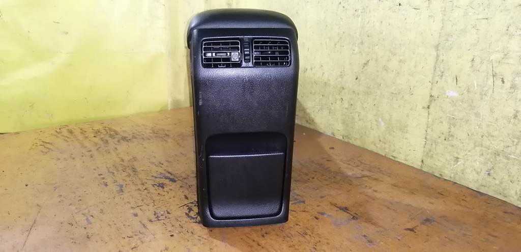 консоль между сидений Nissan X-Trail 3