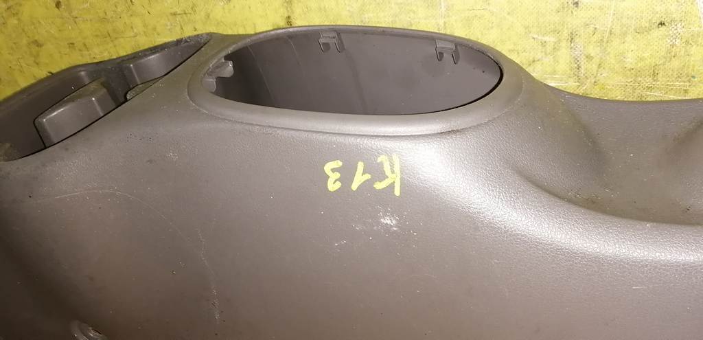 MARCH K13 КОНСОЛЬ МЕЖДУ СИДЕНИЙ Nissan March 1