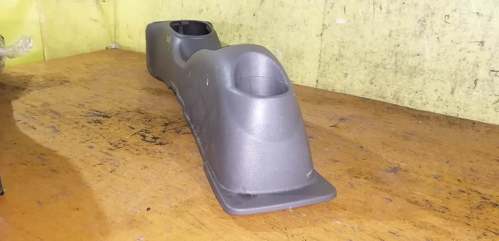 консоль между сидений Nissan March 3