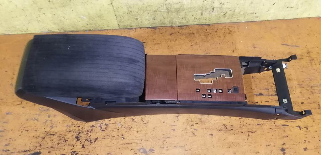 TEANA J31 КОНСОЛЬ МЕЖДУ СИДЕНИЙ Nissan Teana 1