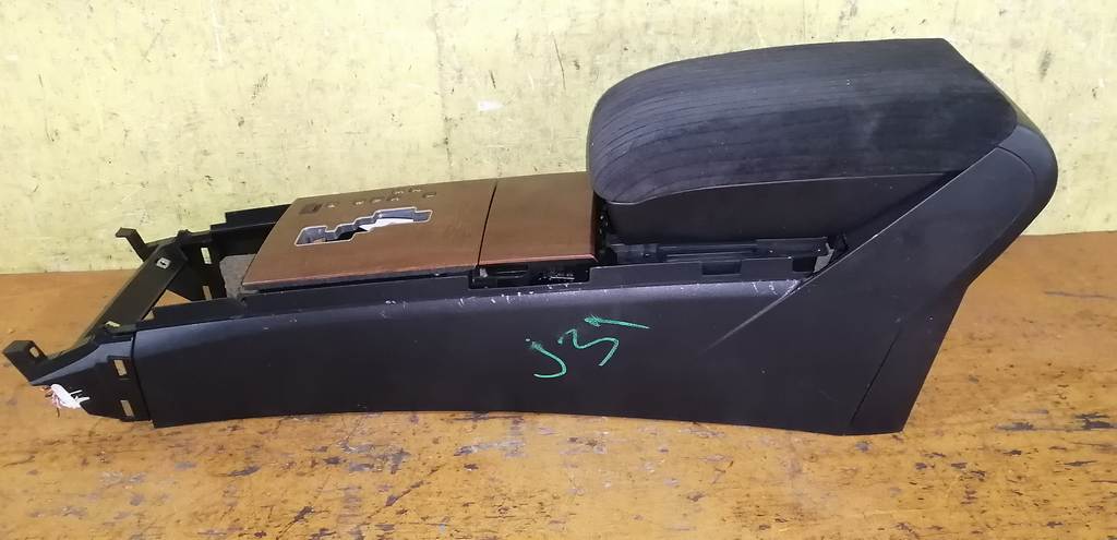 консоль между сидений Nissan Teana 3