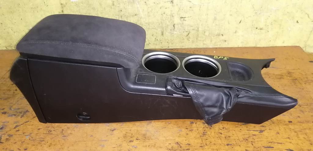 консоль между сидений Subaru Legacy 0