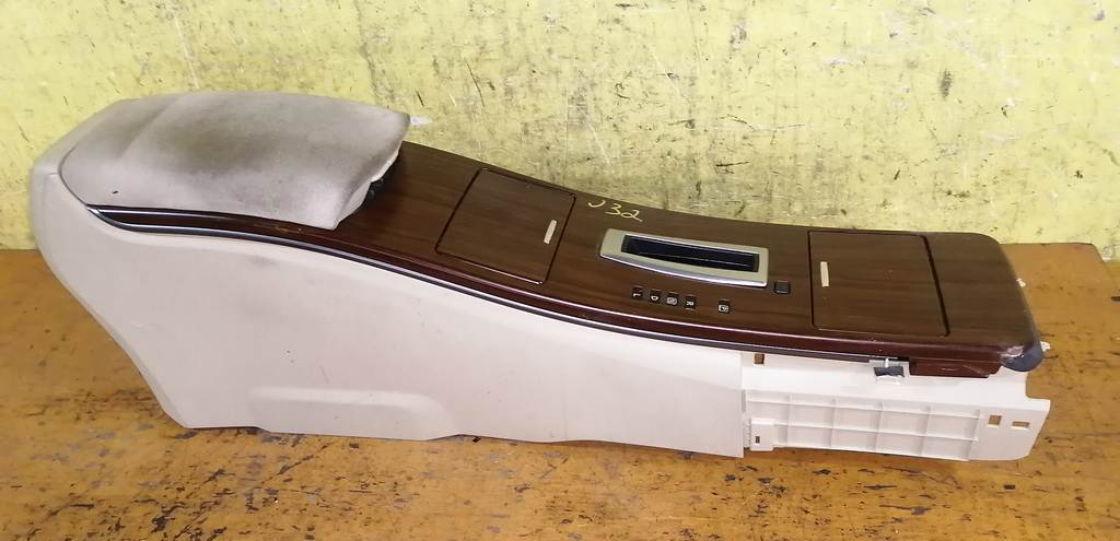 консоль между сидений Nissan Teana 0