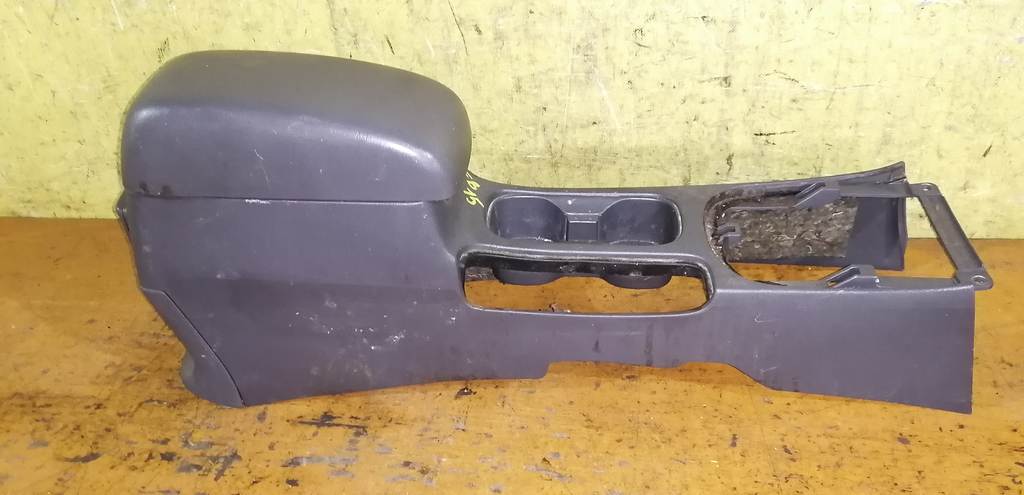 консоль между сидений Nissan Sunny 0