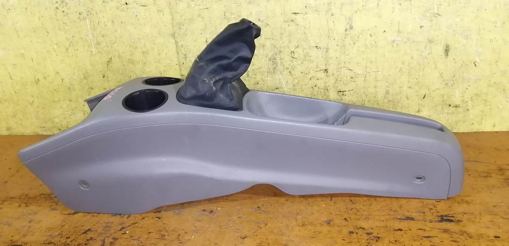 консоль между сидений Mazda Demio 0