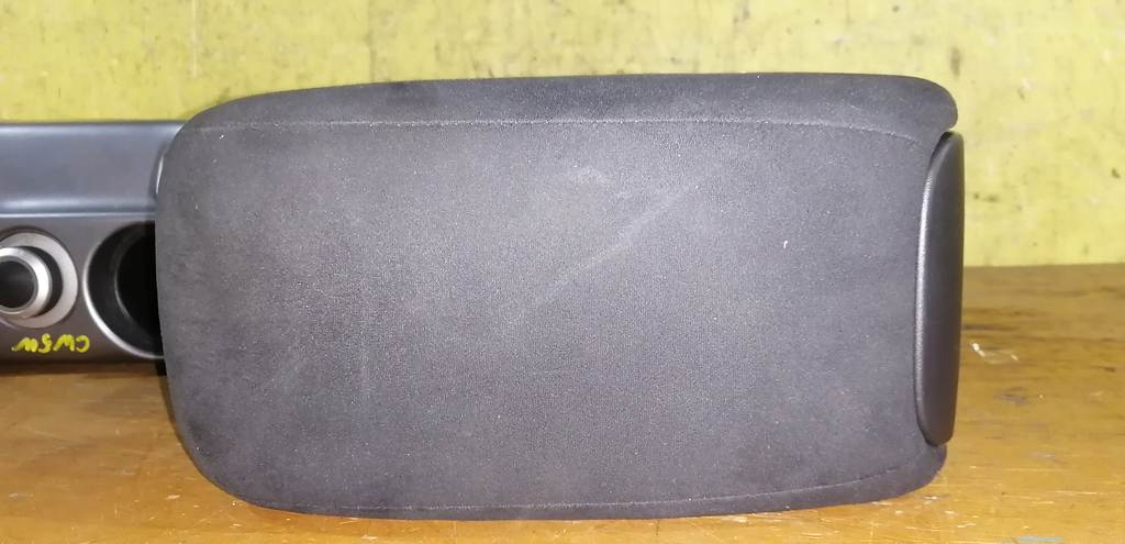 консоль между сидений Mitsubishi Outlander 3