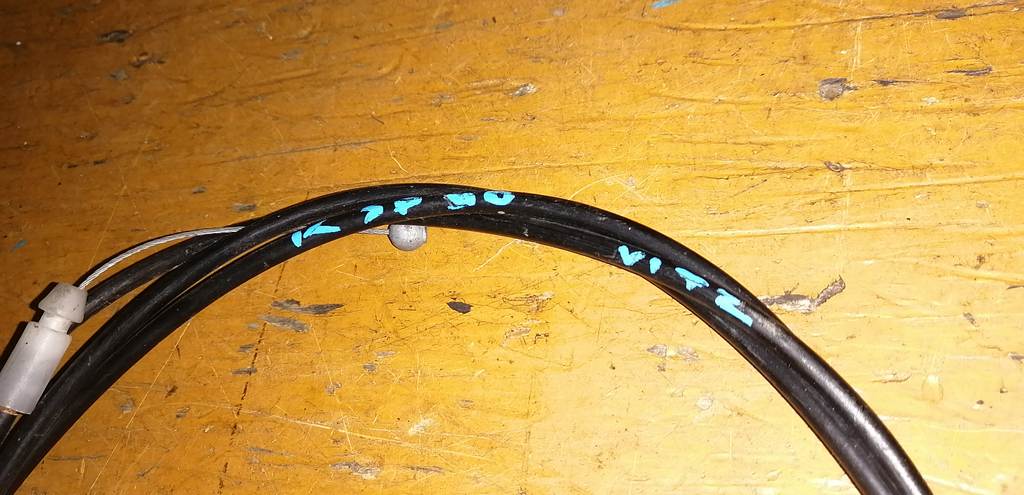 VITZ KSP90 ТРОС КАПОТА Toyota Vitz 1