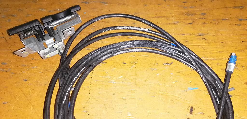 MARCH K13 ТРОС ЛЮЧКА БЕНЗОБАКА Nissan March 1