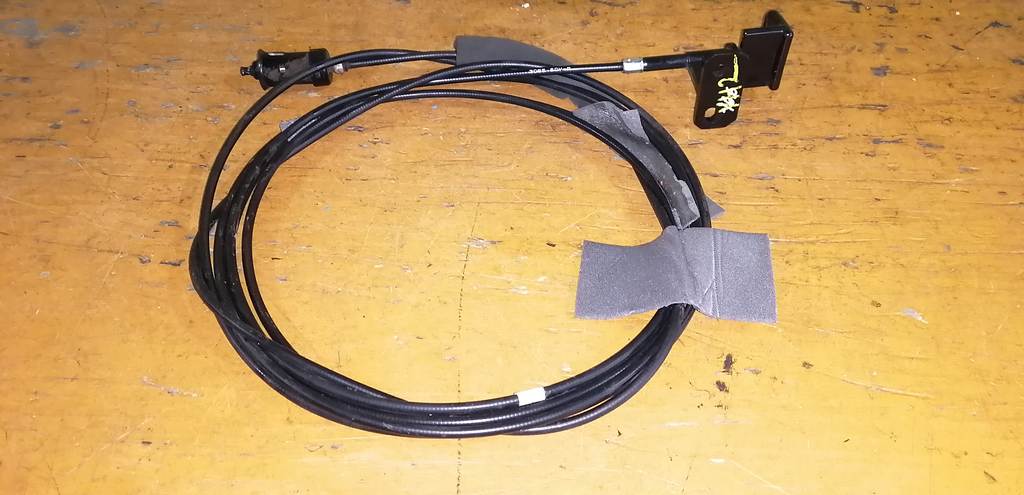 тросик лючка бака Nissan March 0