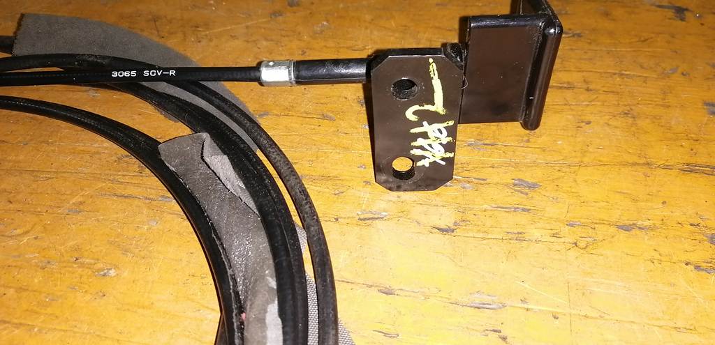 MARCH AK12 ТРОС ЛЮЧКА БЕНЗОБАКА Nissan March 1