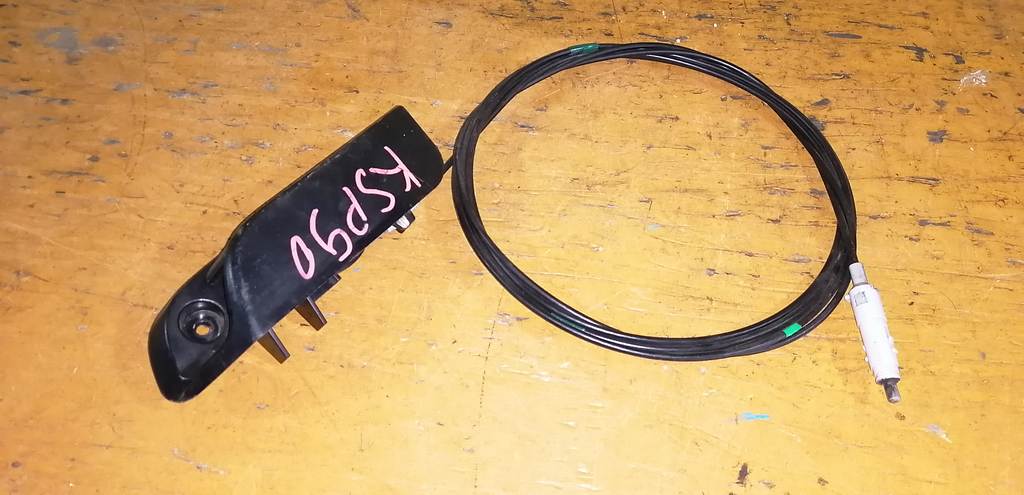 тросик лючка бака Toyota Vitz 0