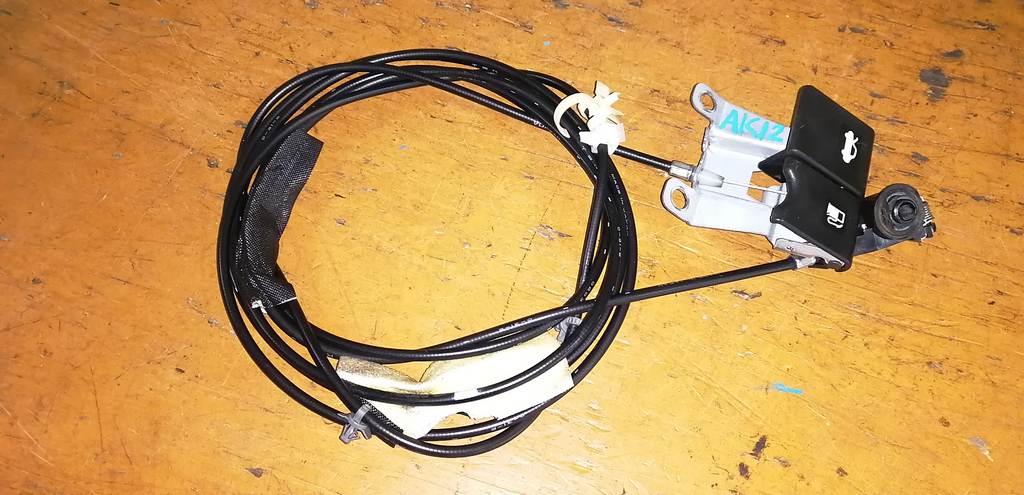 тросик лючка бака Nissan March 0