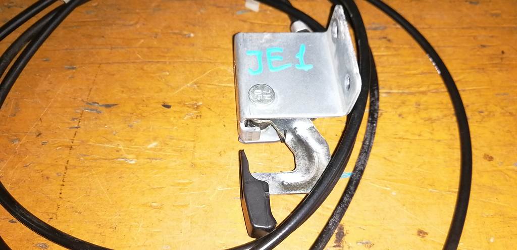 ZEST JE1 ТРОС ЛЮЧКА БЕНЗОБАКА Honda Zest 1